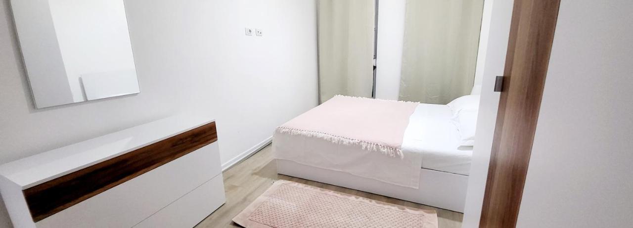 Elegant Apartment Kompleksi Magnet Tirana Exterior photo